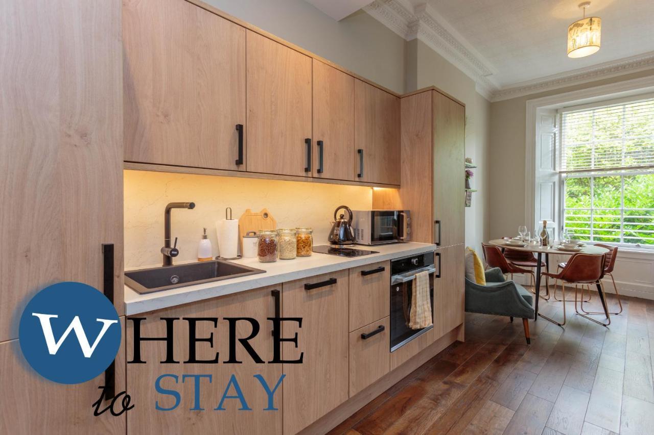 Stylish 2bed Underneath Castle EDI