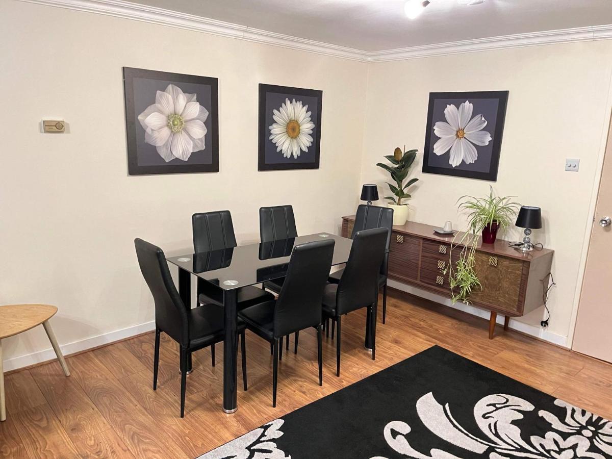 Spacious 2 Bedroom Apt - Centre Appartement