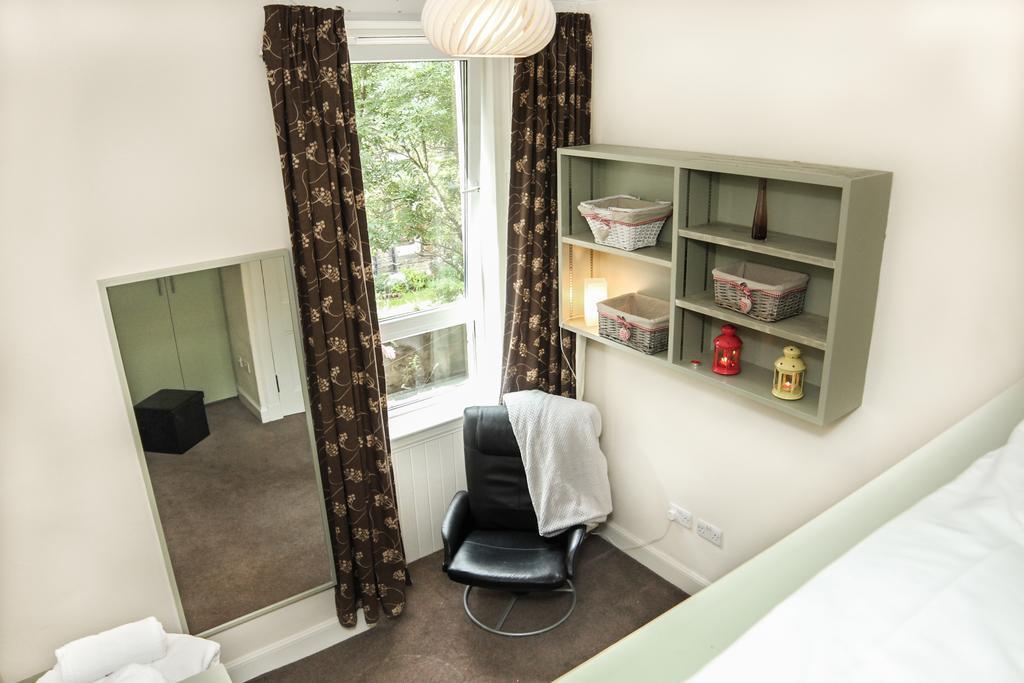 Chic & Bright Flat Near Holyrood Park Apartment *