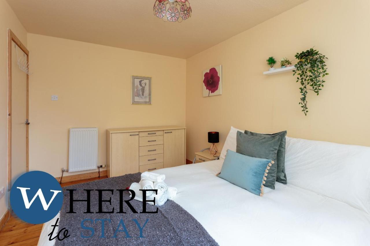Apartment Lovely By The Hillwood Park-free Parking Edinburgh