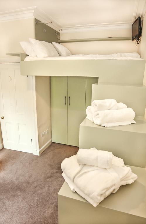Chic & Bright Flat Near Holyrood Park *
