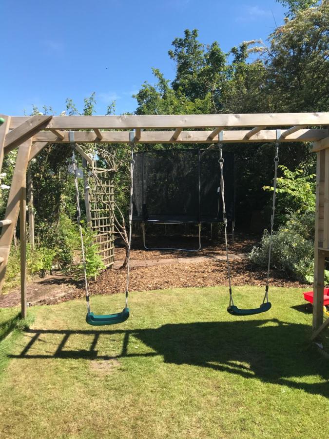 Gorgeous Family 15 Mins From City Centre Villa