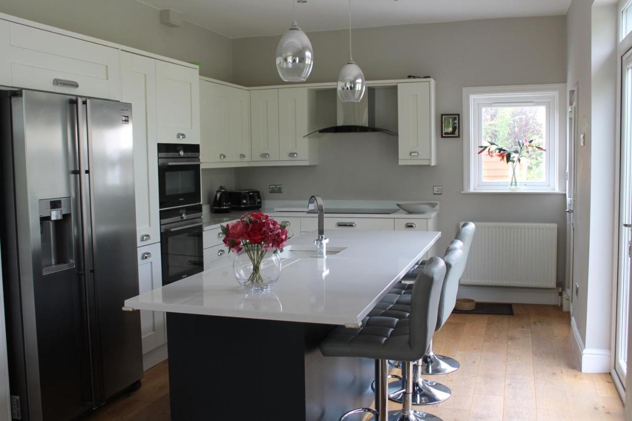 Gorgeous Family 15 Mins From City Centre Villa *