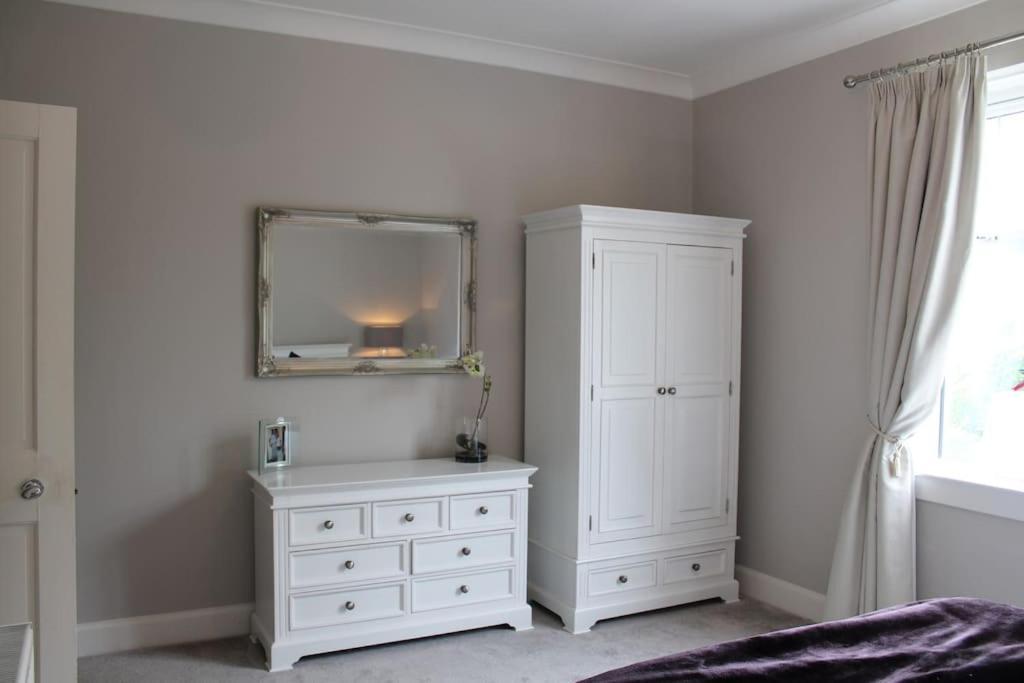 Gorgeous Family 15 Mins From City Centre Villa