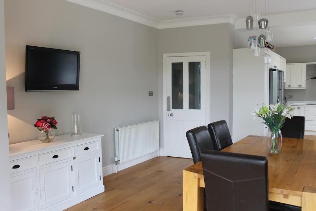 Gorgeous Family 15 Mins From City Centre