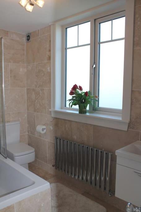Gorgeous Family 15 Mins From City Centre Villa Edinburgh