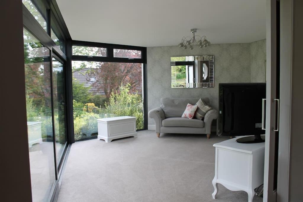 Gorgeous Family 15 Mins From City Centre Villa *