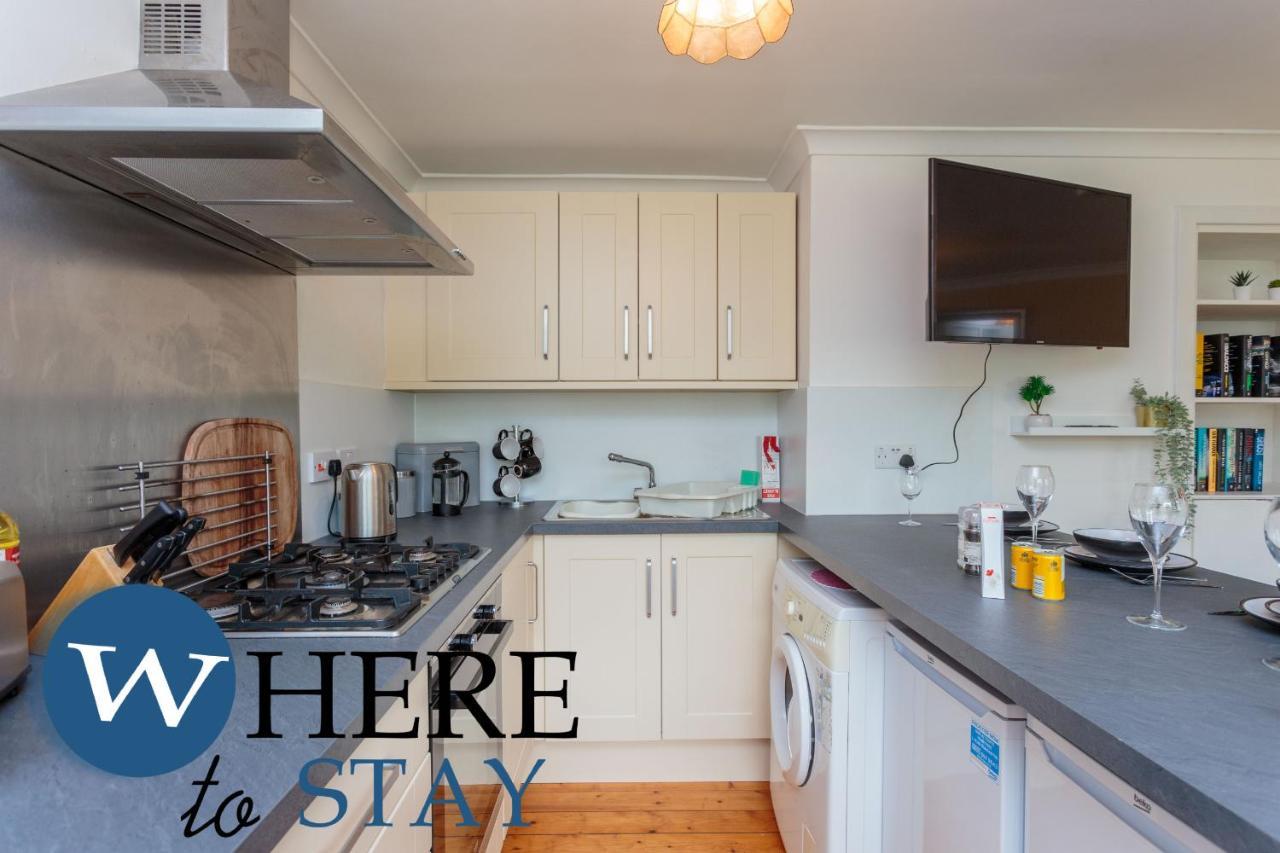 Apartment Lovely By The Hillwood Park-free Parking *