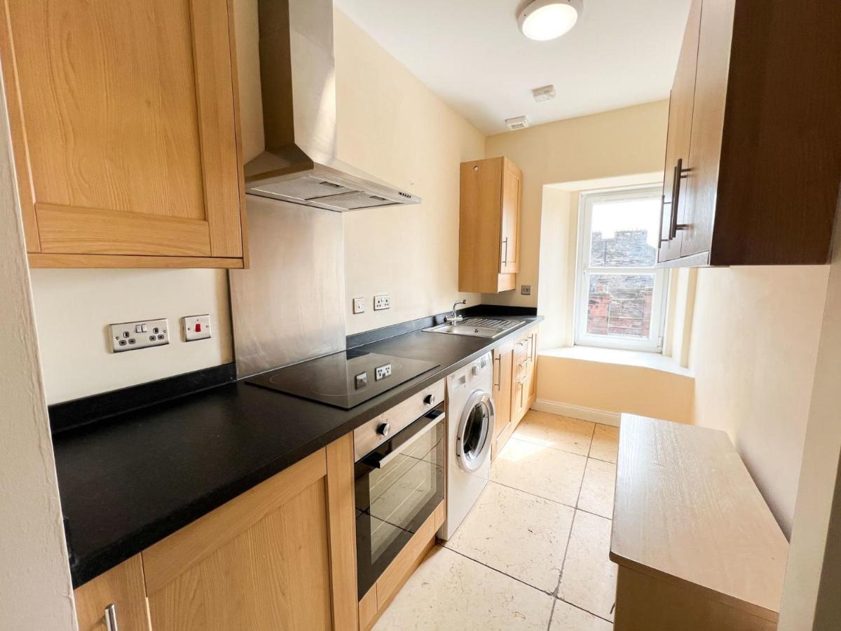 Convenient 3br Flat On Leith Walk Apartment *