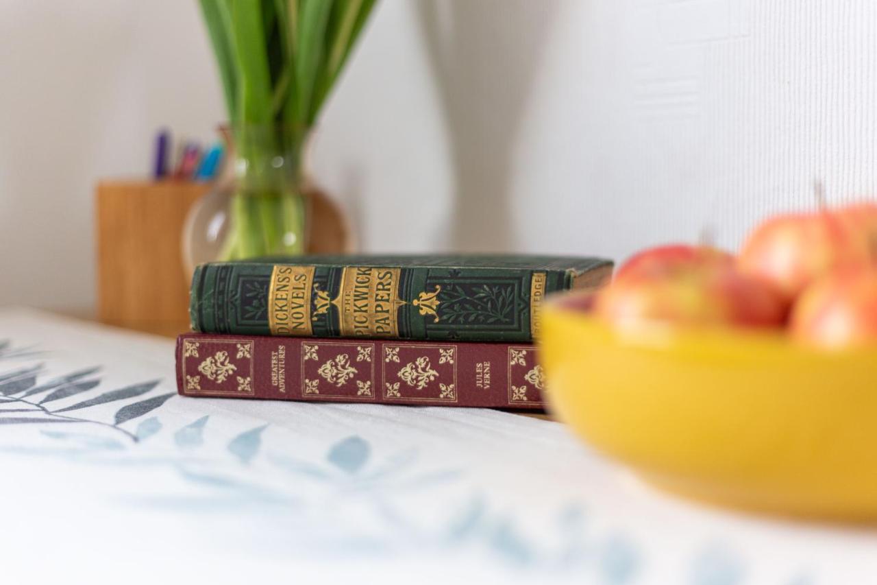 Homestay Bright & Spacious Double With Garden View- Close To Airport & Centre Edinburgh