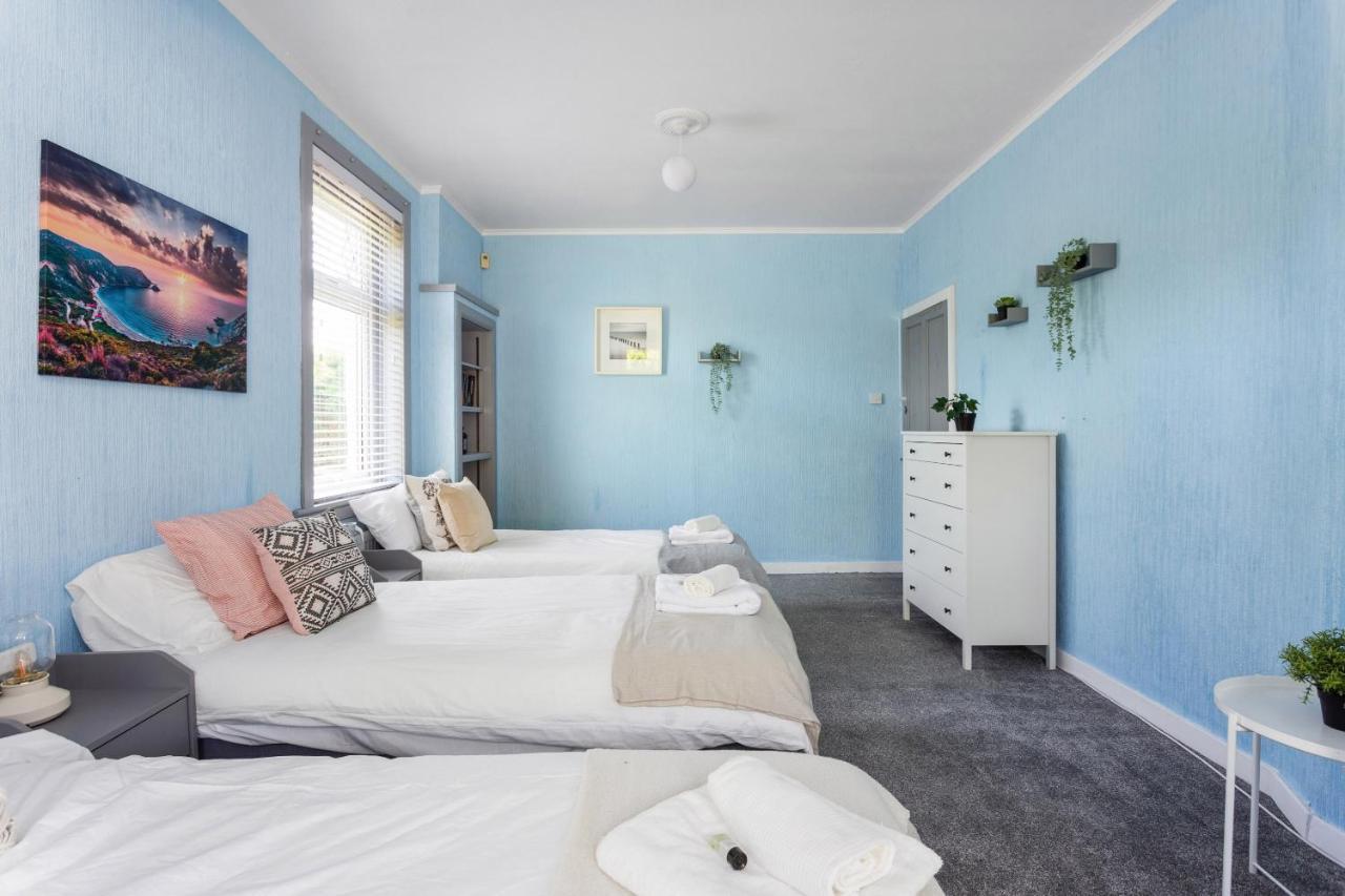 Lovely 3bed House-private Parking EDI