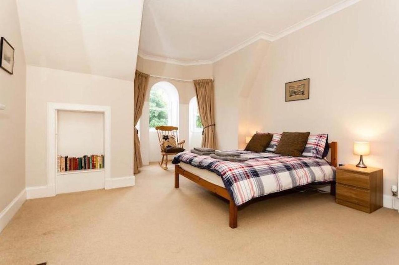 Apartment Entire, & Fully- Equipped Flat, West End Edinburgh