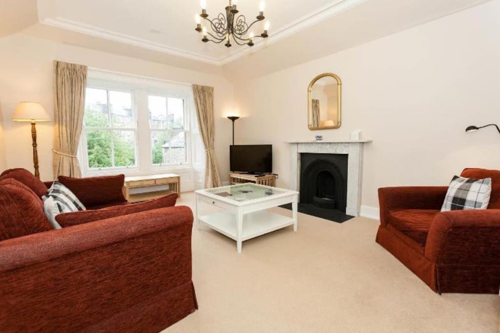 Apartment Entire, & Fully- Equipped Flat, West End *