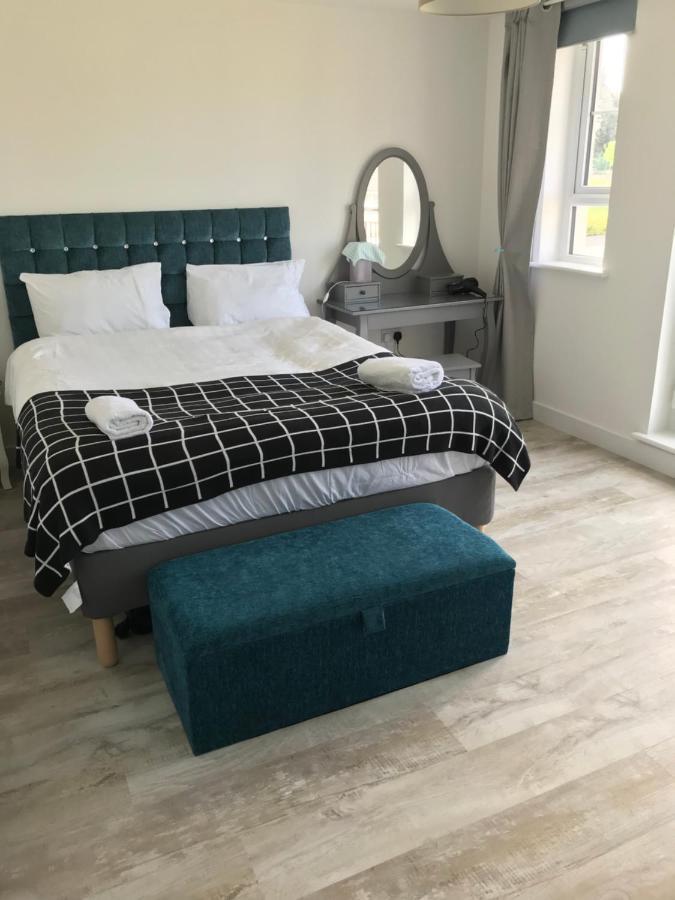 Bed & Breakfast Large En Bedroom For 2 Persons No Breakfast Provided *