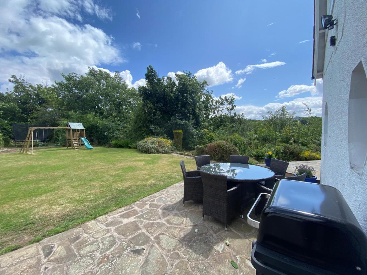 Gorgeous Family 15 Mins From City Centre