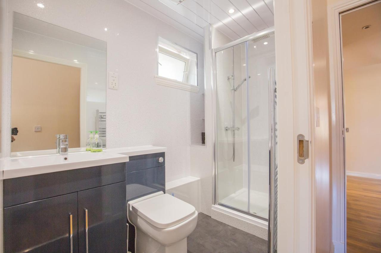 Stylish Modern Newly Built 15 Min From Centre Appartement *