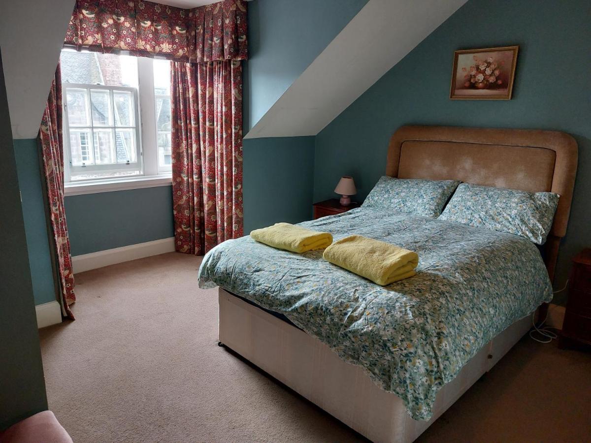 Stunning 5br Royal Mile Penthouse * Edinburgh