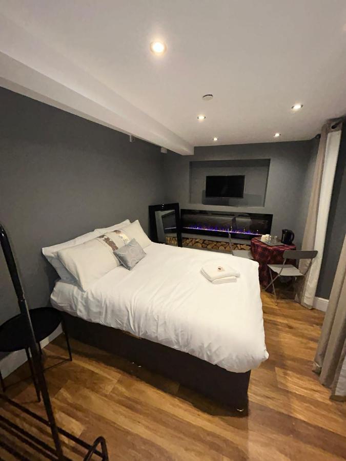 Homestay Cosy Double Bed With Fire Place