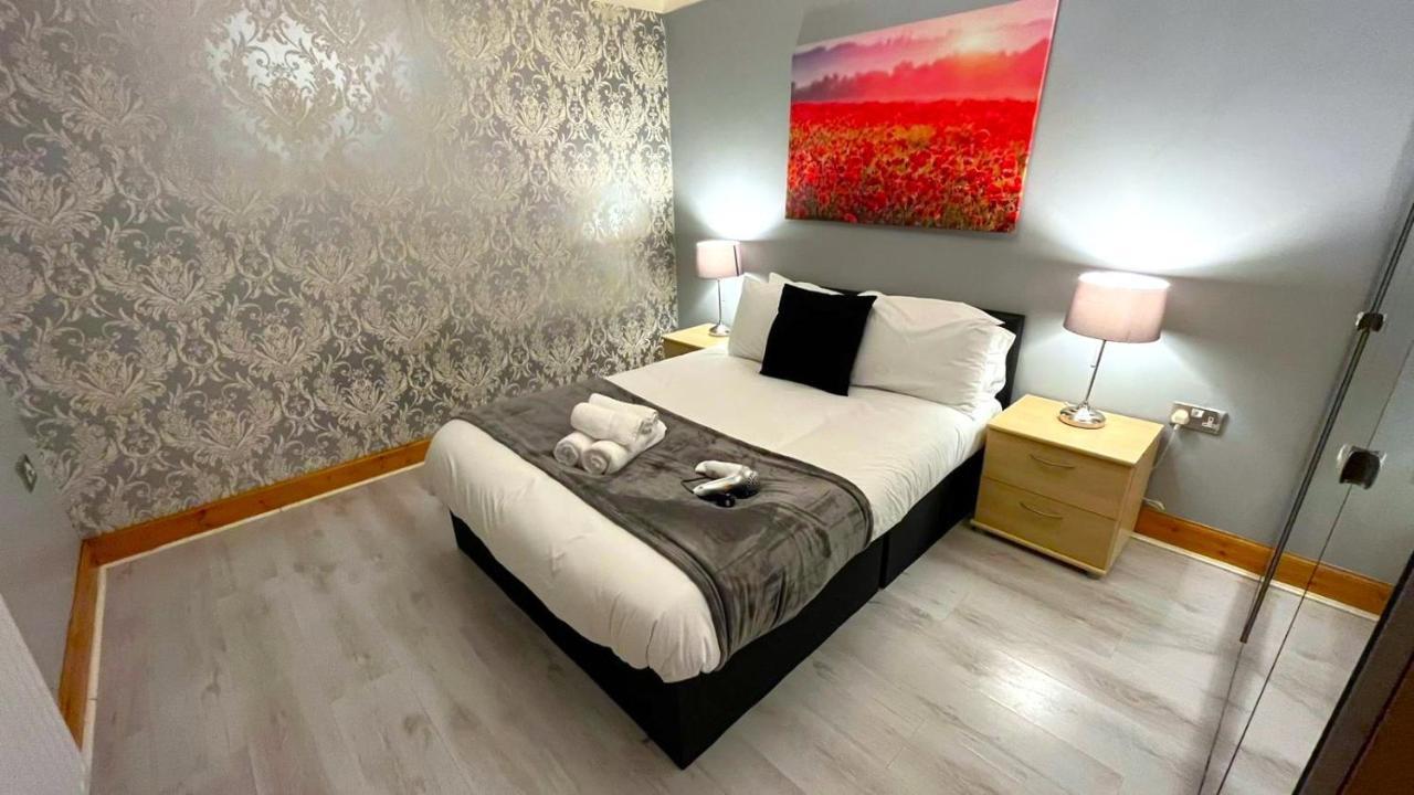 Elegant 2 Bedroom *