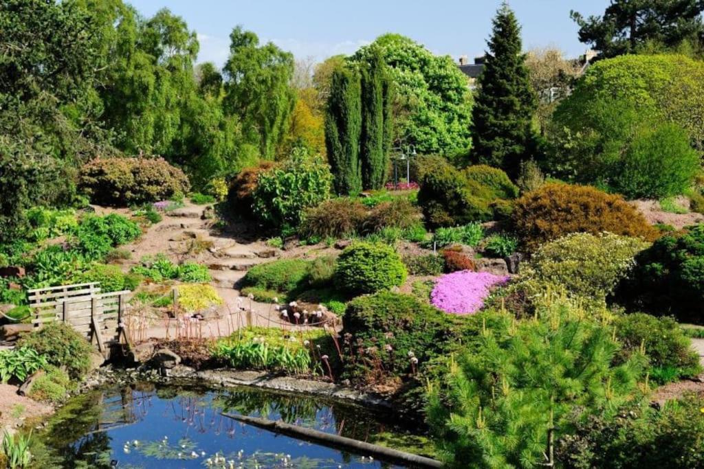 Apartment Stylish Victorian Apartment's Close To The Botanical Gardens, Free Parking! EDI