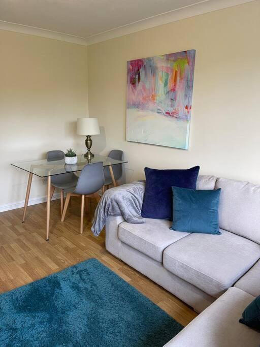 2 Bed City Centre Modern Flat