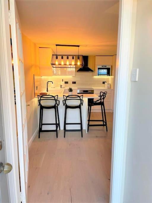 Stylish, And Cosy 1bd Nr Canongate Appartement EDI
