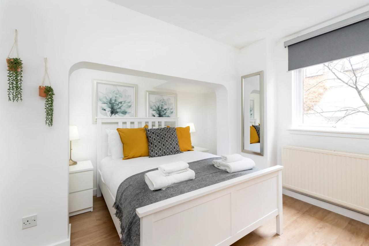 Cosy 1 Bedroom In The West End Apartment