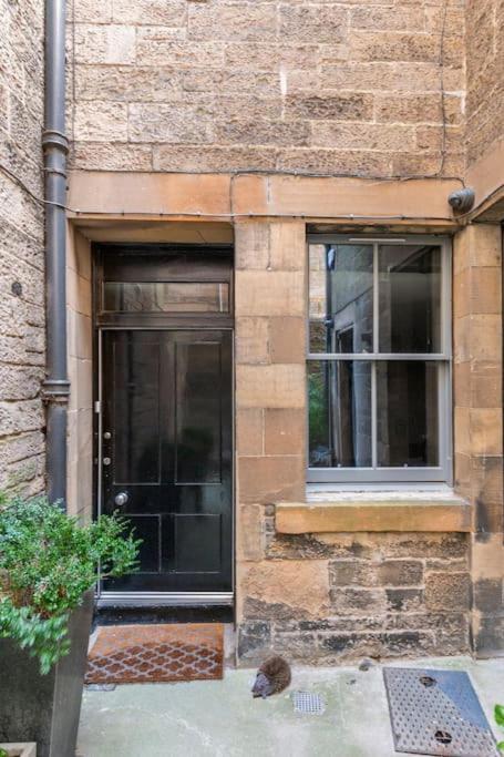 Immaculate 3 Bed With Private Entrance In Inverleith