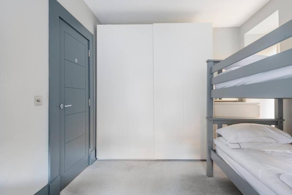 Apartment Immaculate 3 Bed With Private Entrance In Inverleith *