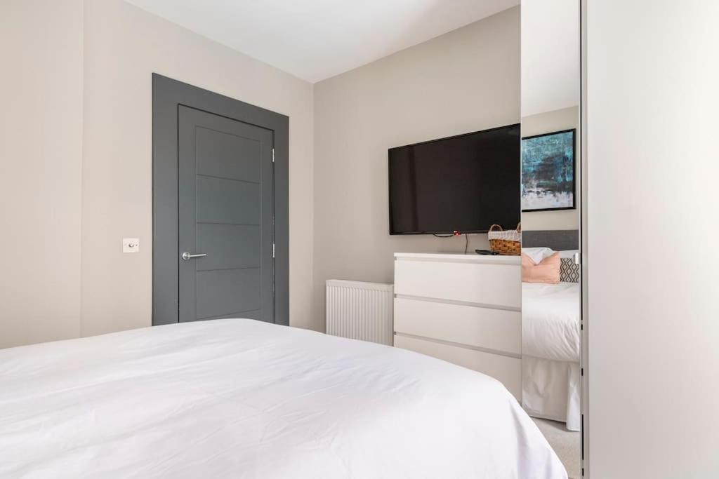 Immaculate 3 Bed With Private Entrance In Inverleith