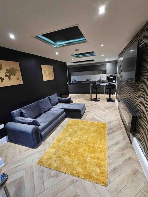 Murrayfield Stadium Basement - 3 Bed 3 Bath EDI