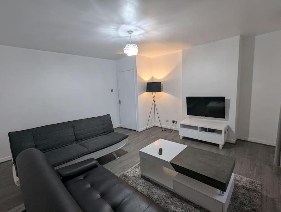 3 Bedroom Sleeps 8