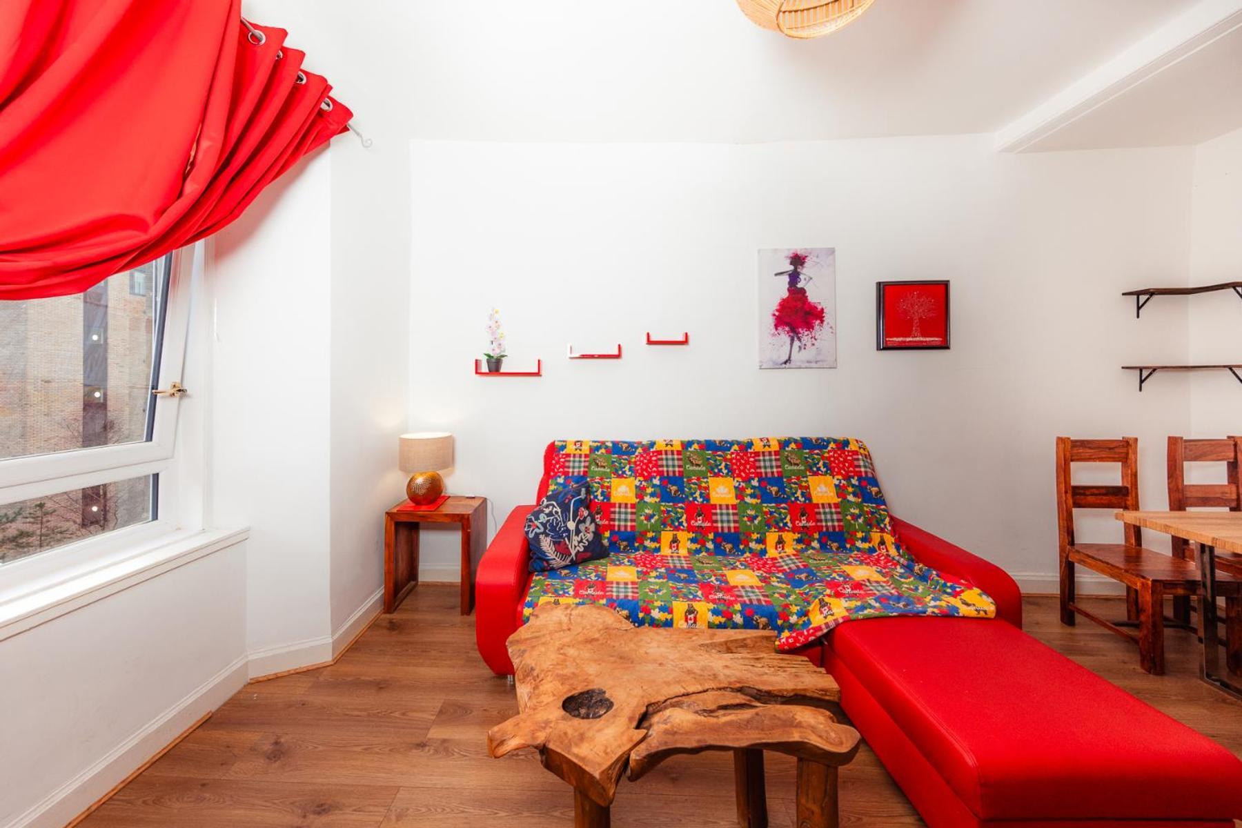 Desirable By The City Centre Apartment *