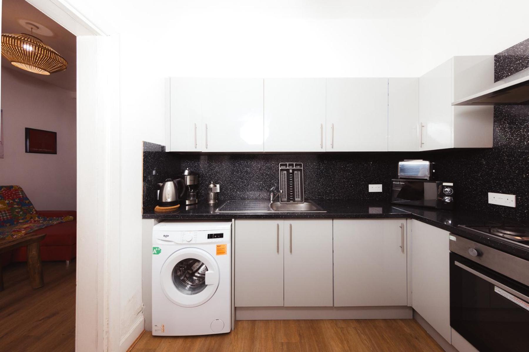 Desirable By The City Centre Apartment *