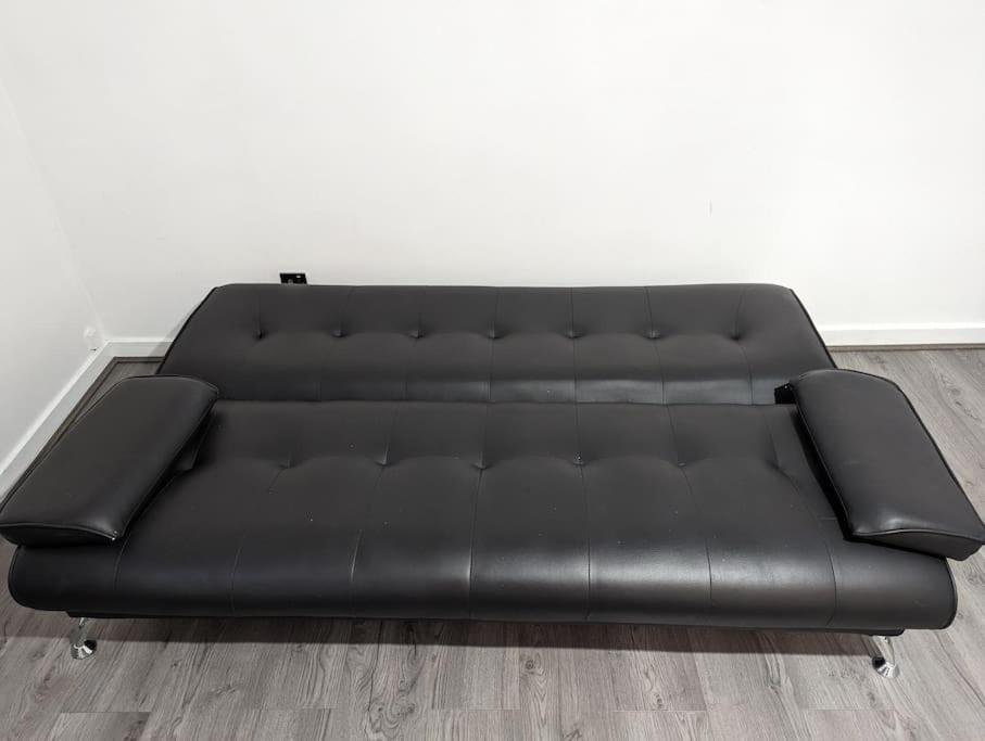 Apartment 3 Bedroom Sleeps 8