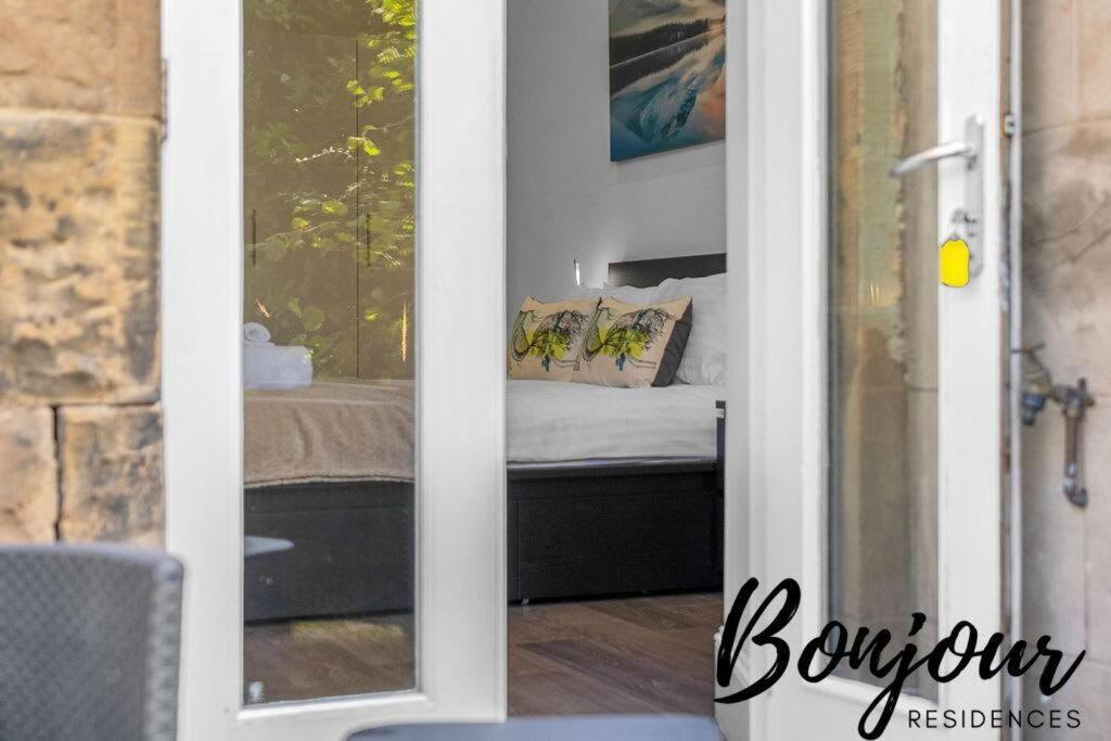 Clichy Ground Floor 1br-1 Ba, Shared Garden Access By Bonjour Residences Appartement *