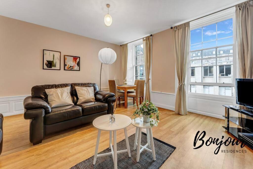 Apartment Monge Old Town 2br-1ba, Near Royal Mile By Bonjour Residences