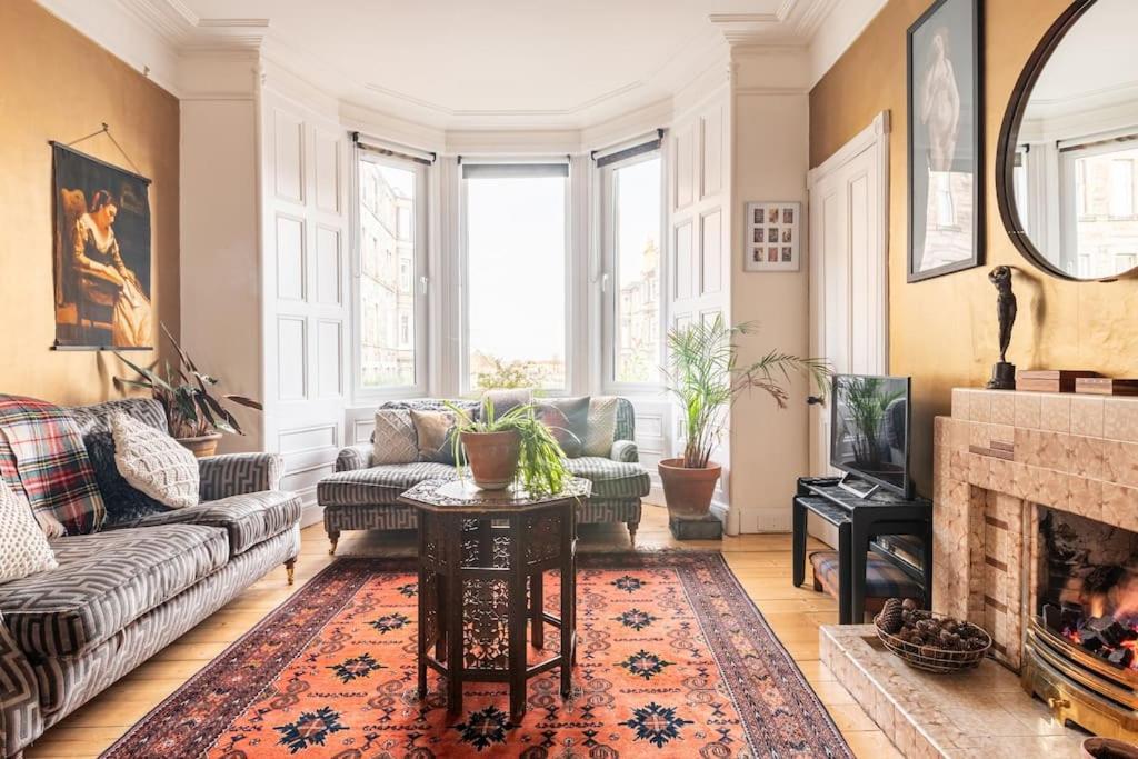 Holyrood Park: Lush & Arty 2 Double Bed Flat Apartment *