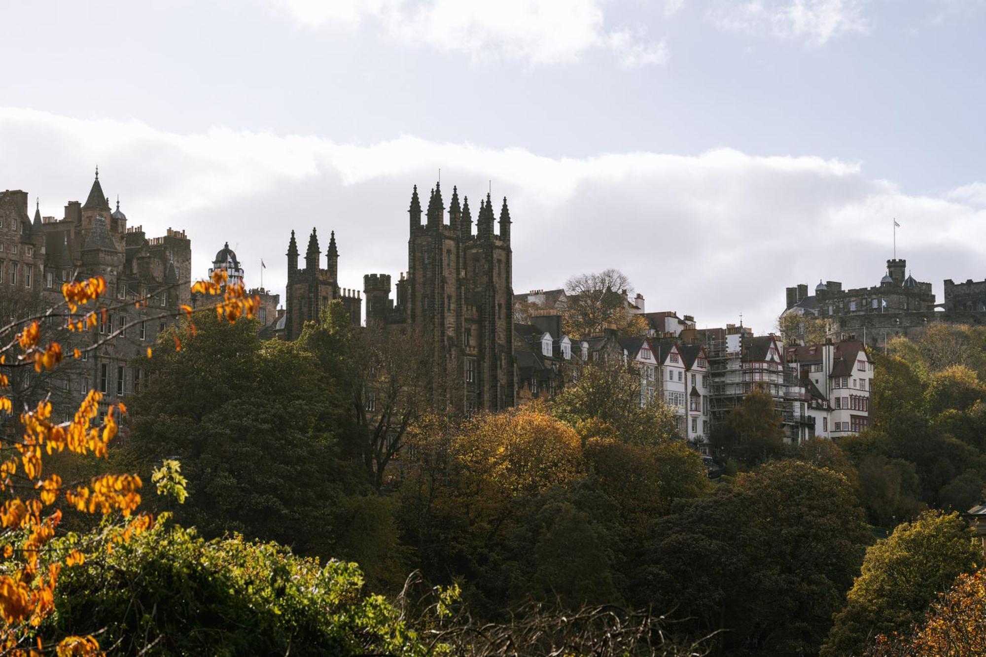 Sonder Royal Garden Aparthotel Edinburgh