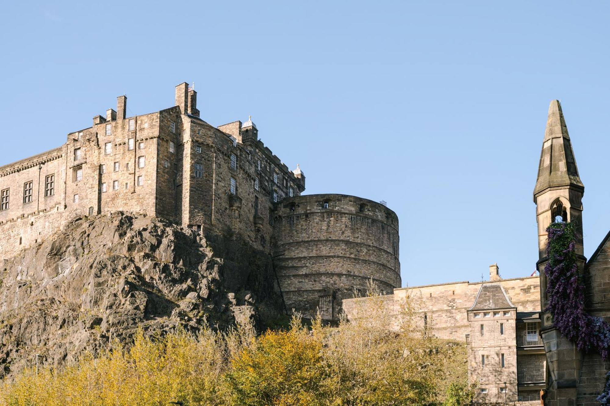Sonder Royal Garden Aparthotel Edinburgh