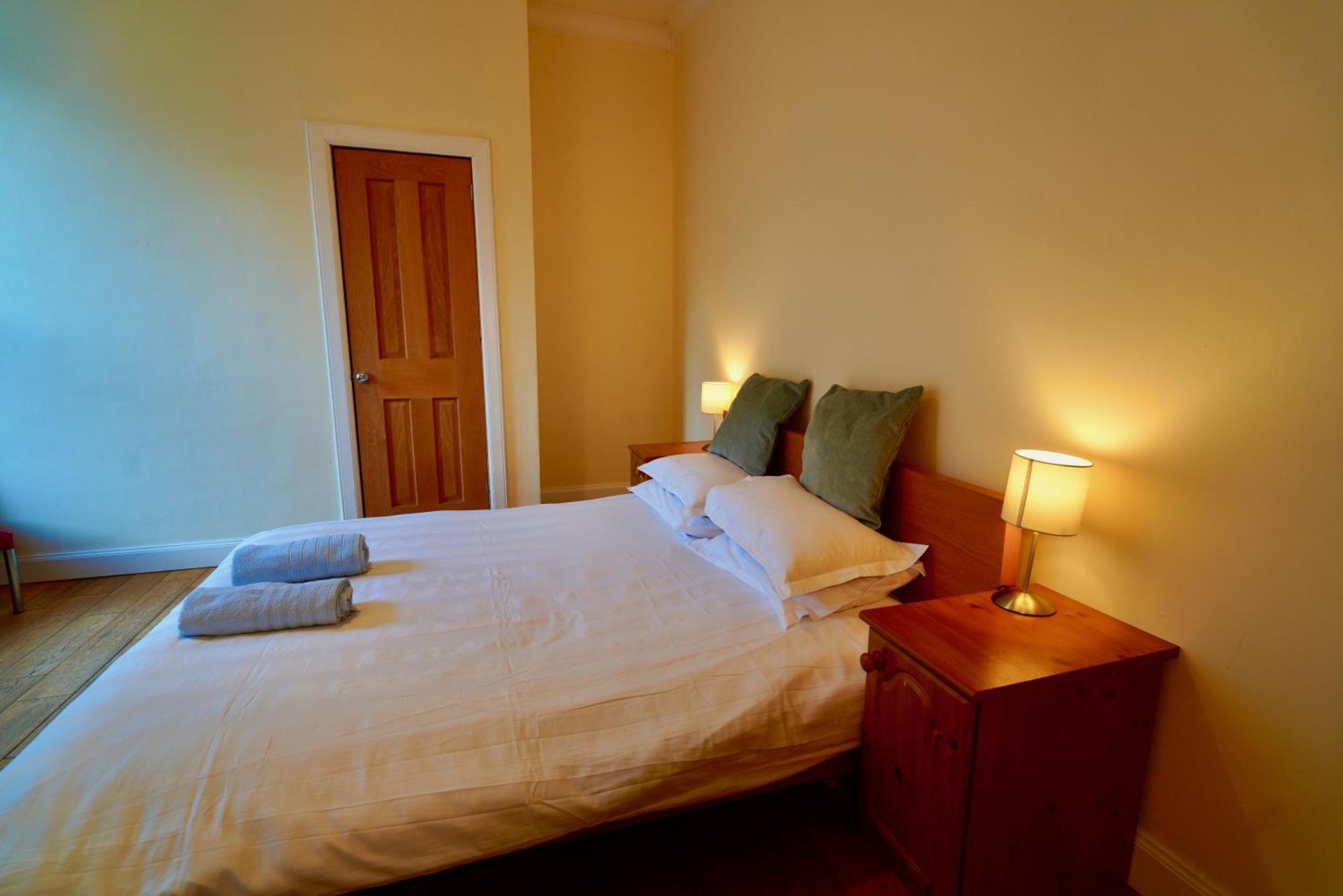 Apartment Spacious 2 Bed Next To Royal Mile & Waverley *