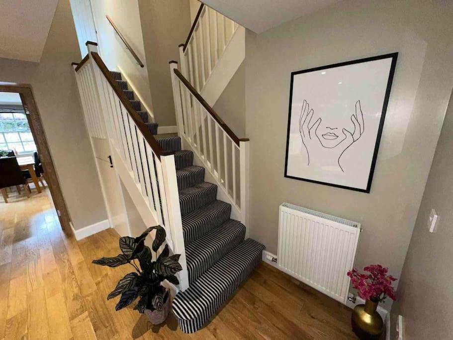 Villa The Gate House - 3 Bed & Parking EDI