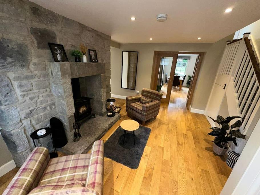 The Gate House - 3 Bed & Parking EDI