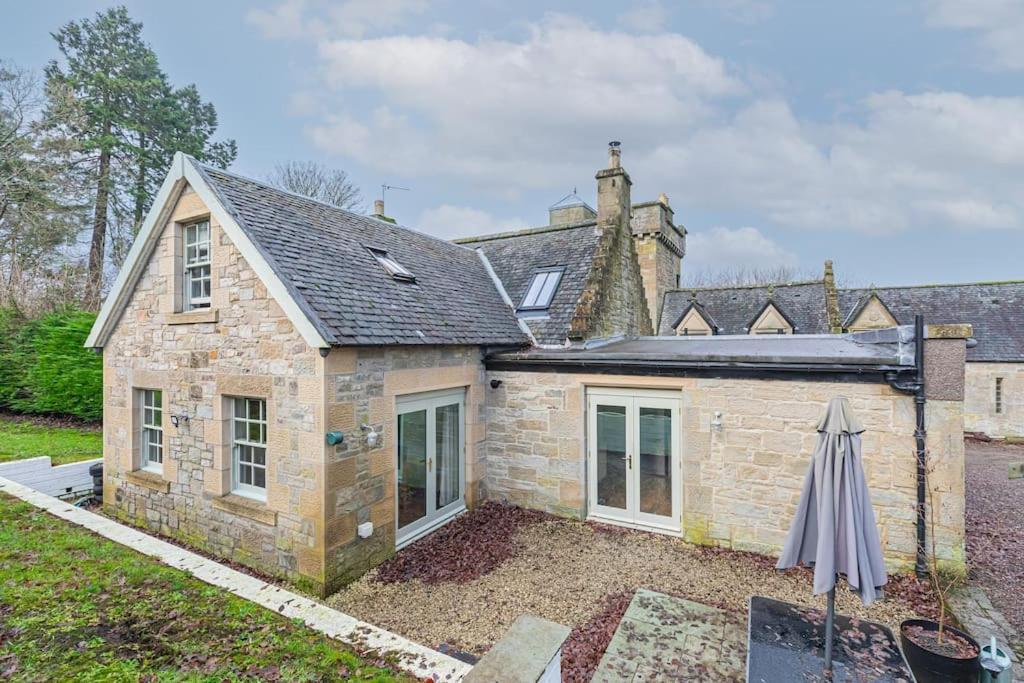 The Gate House - 3 Bed & Parking Villa EDI