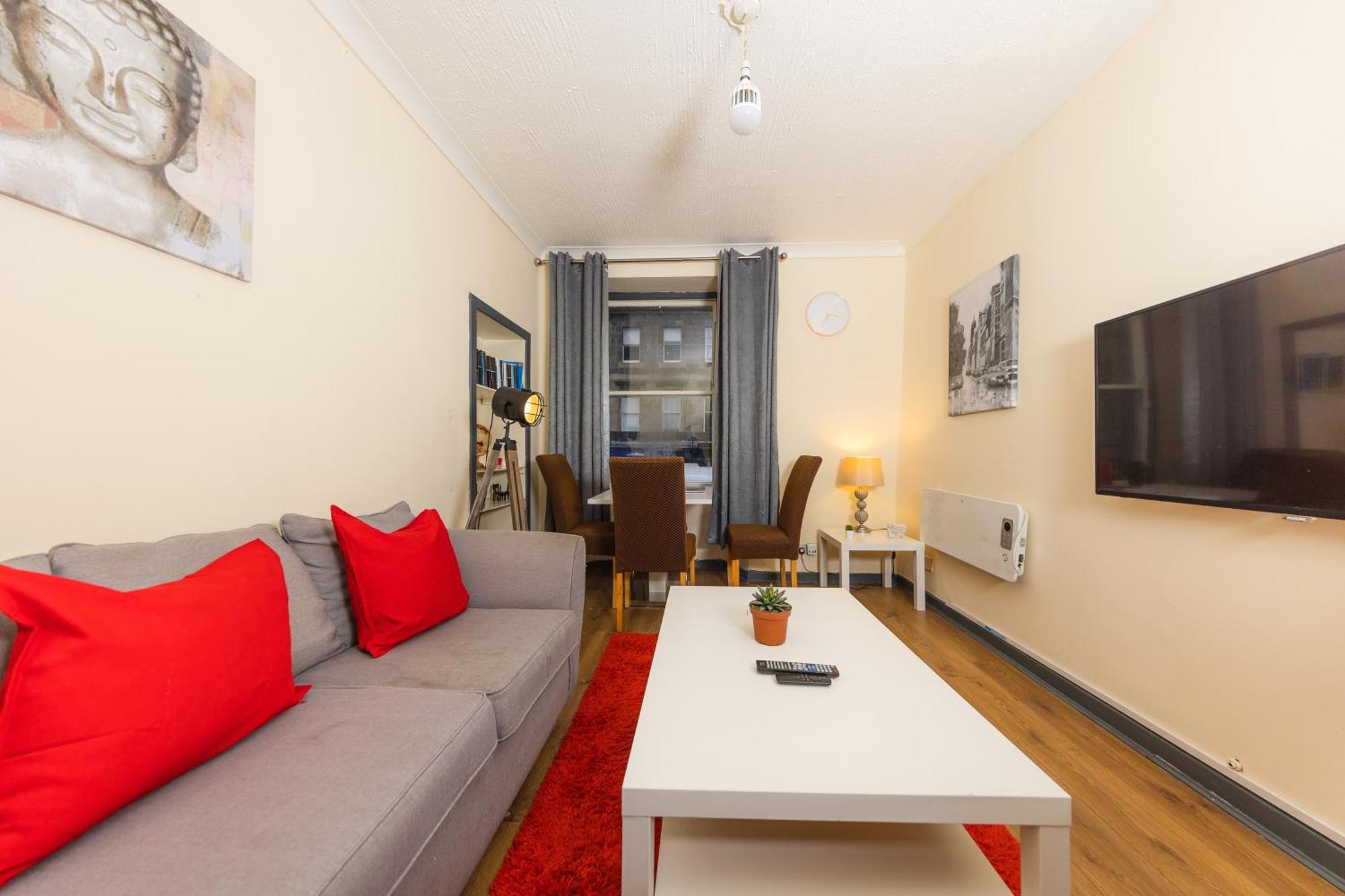 Apartment Cozy Old Town 4 Bedrm *