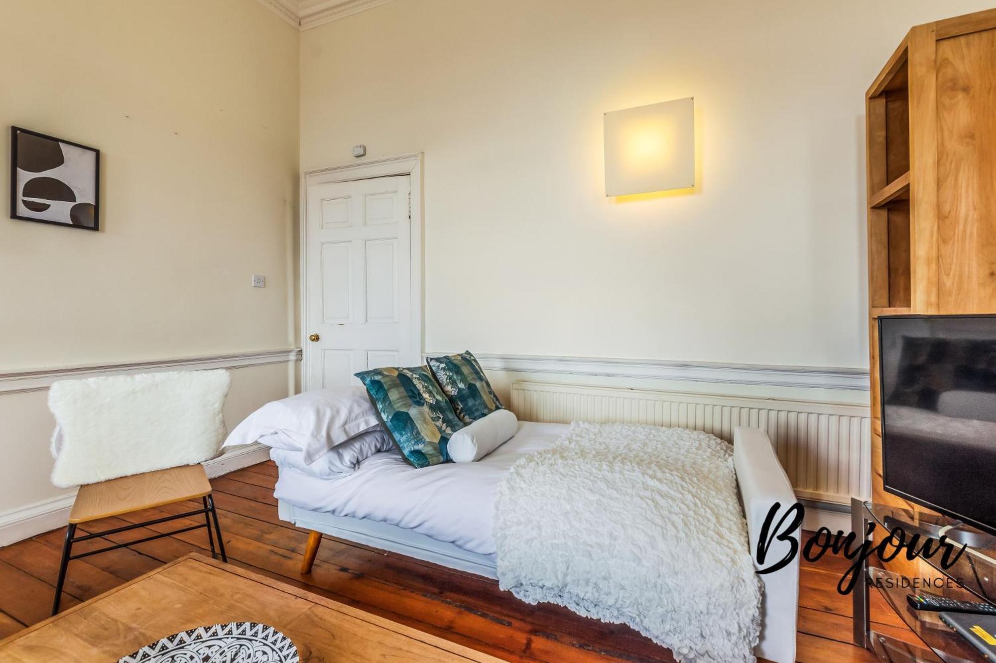 Belleville Central St James Quarter Free Offsite Parking & Views By Bonjour Residences Appartement EDI
