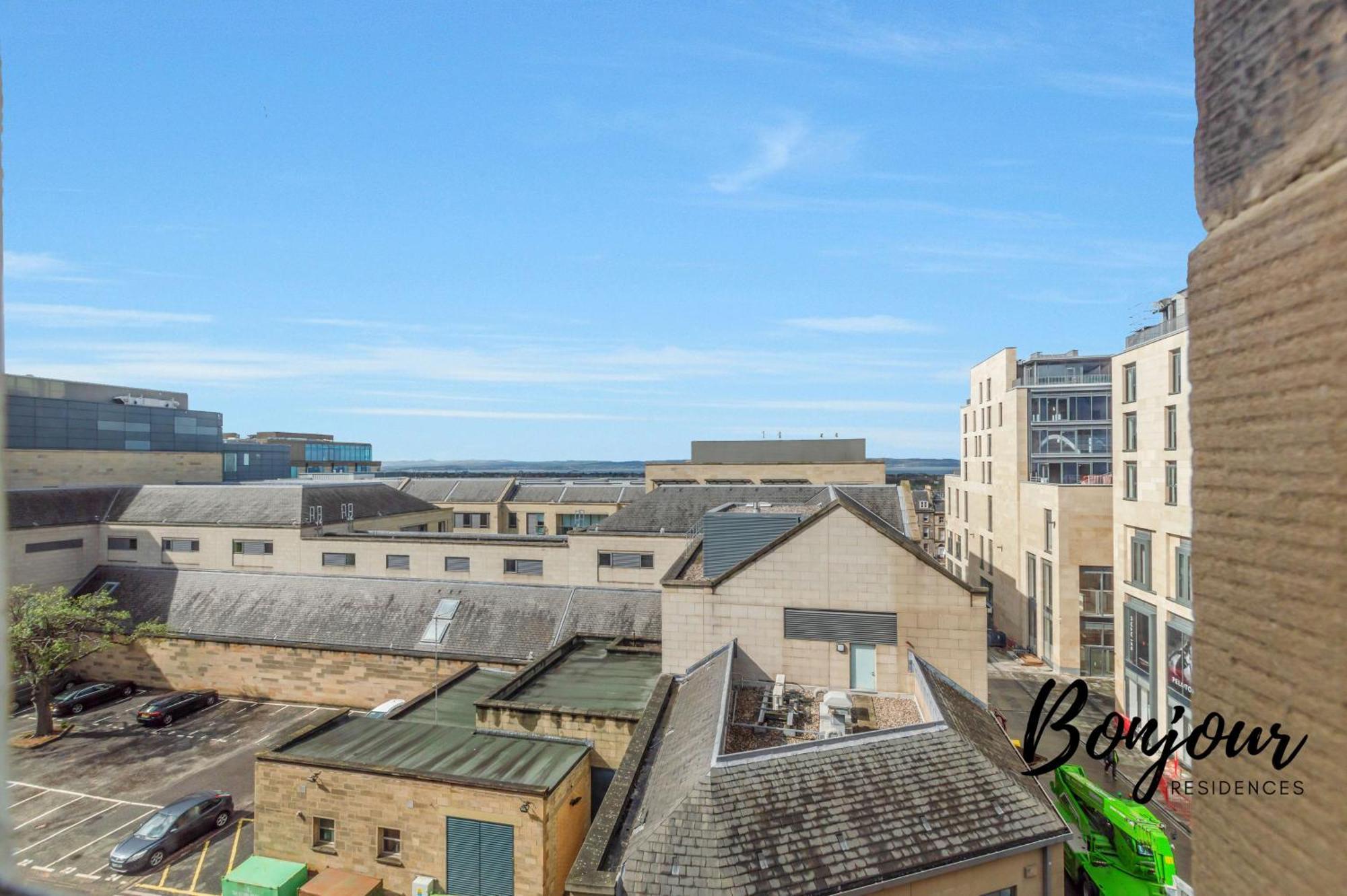 Belleville Central St James Quarter Free Offsite Parking & Views By Bonjour Residences *