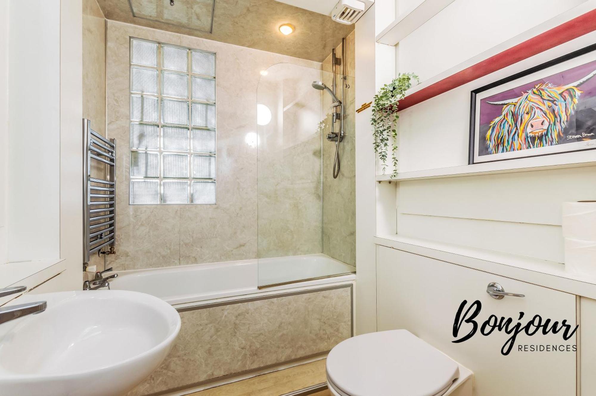 Belleville Central St James Quarter Free Offsite Parking & Views By Bonjour Residences * EDI