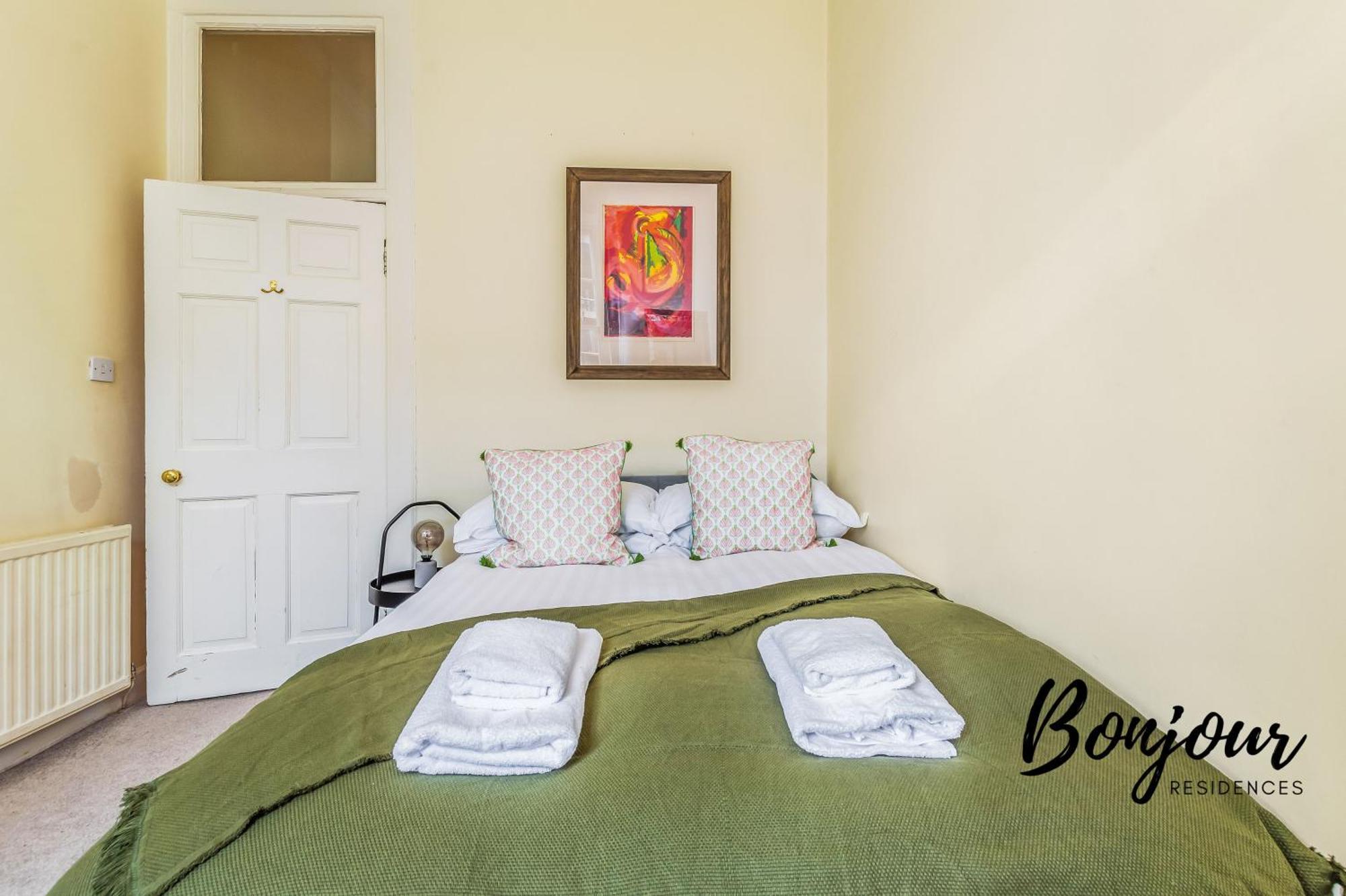 Belleville Central St James Quarter Free Offsite Parking & Views By Bonjour Residences Appartement