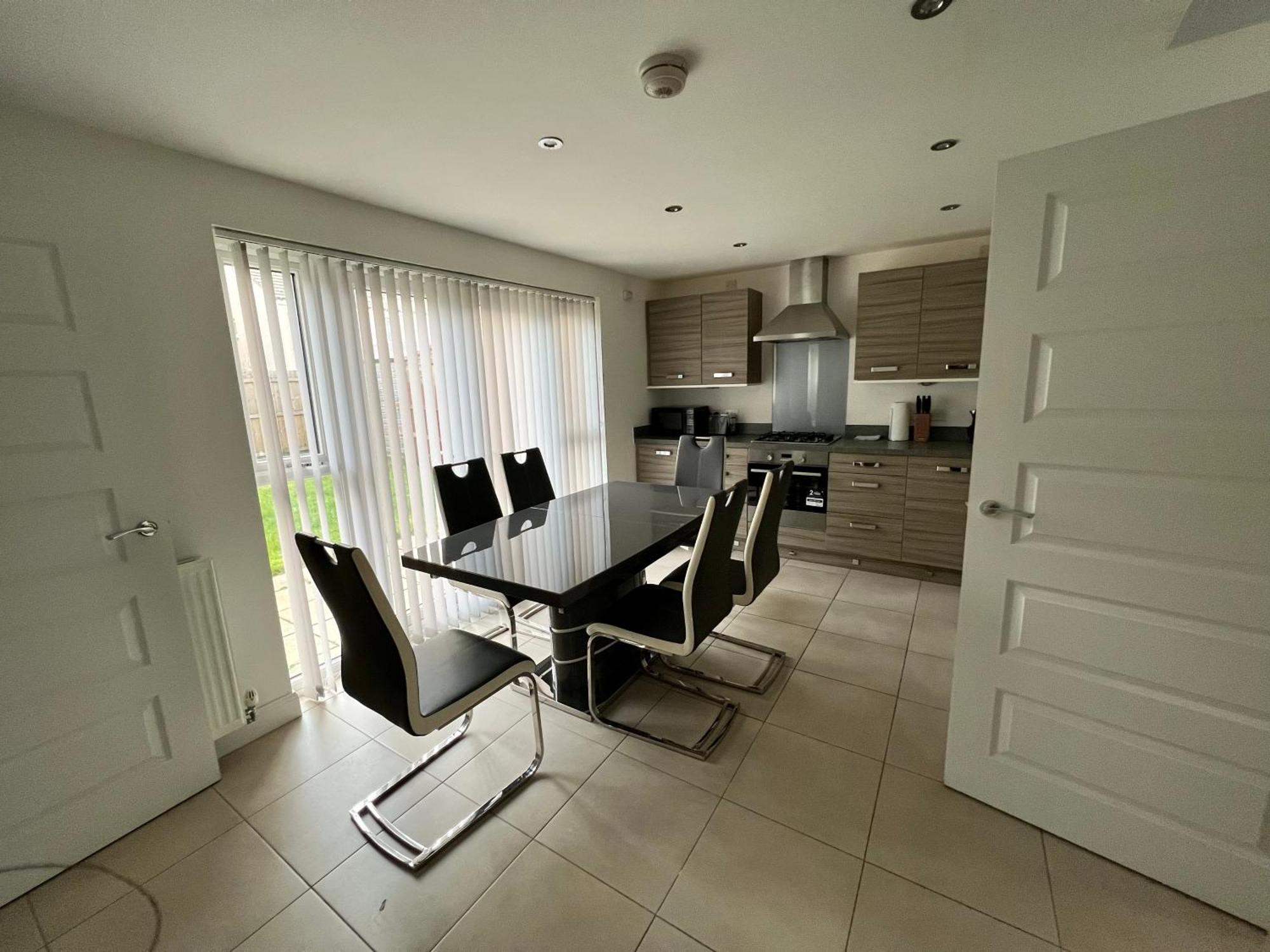 Holiday home Beautiful 4-bedroom House With Private Garden & Parking Edinburgh